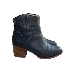 UGG Annie Ankle Boots
